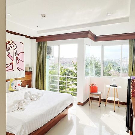 Hotel Lanting Patong Esterno foto