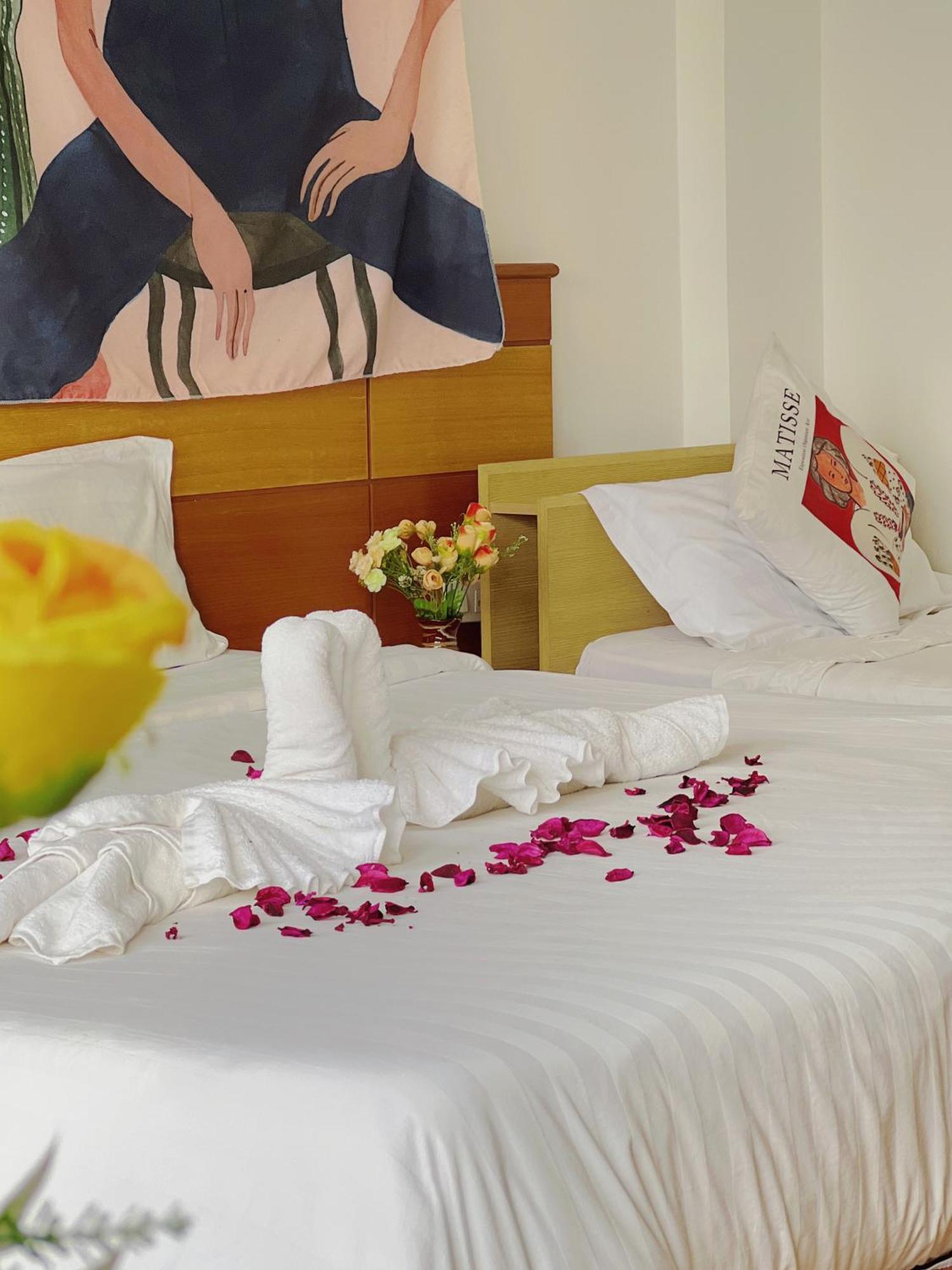 Hotel Lanting Patong Esterno foto